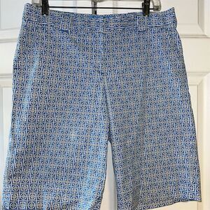 Tommy Bahama Women's Bermuda Shorts Size 10 Blue Geometric Print
